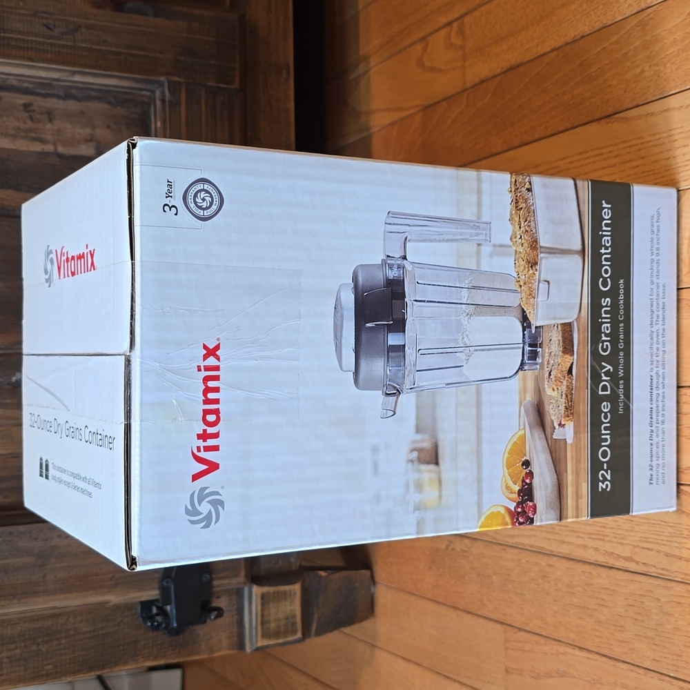 NIB Vitamix 32-Ounce Dry Grains Container - Never Opened - Picture 5 of 16